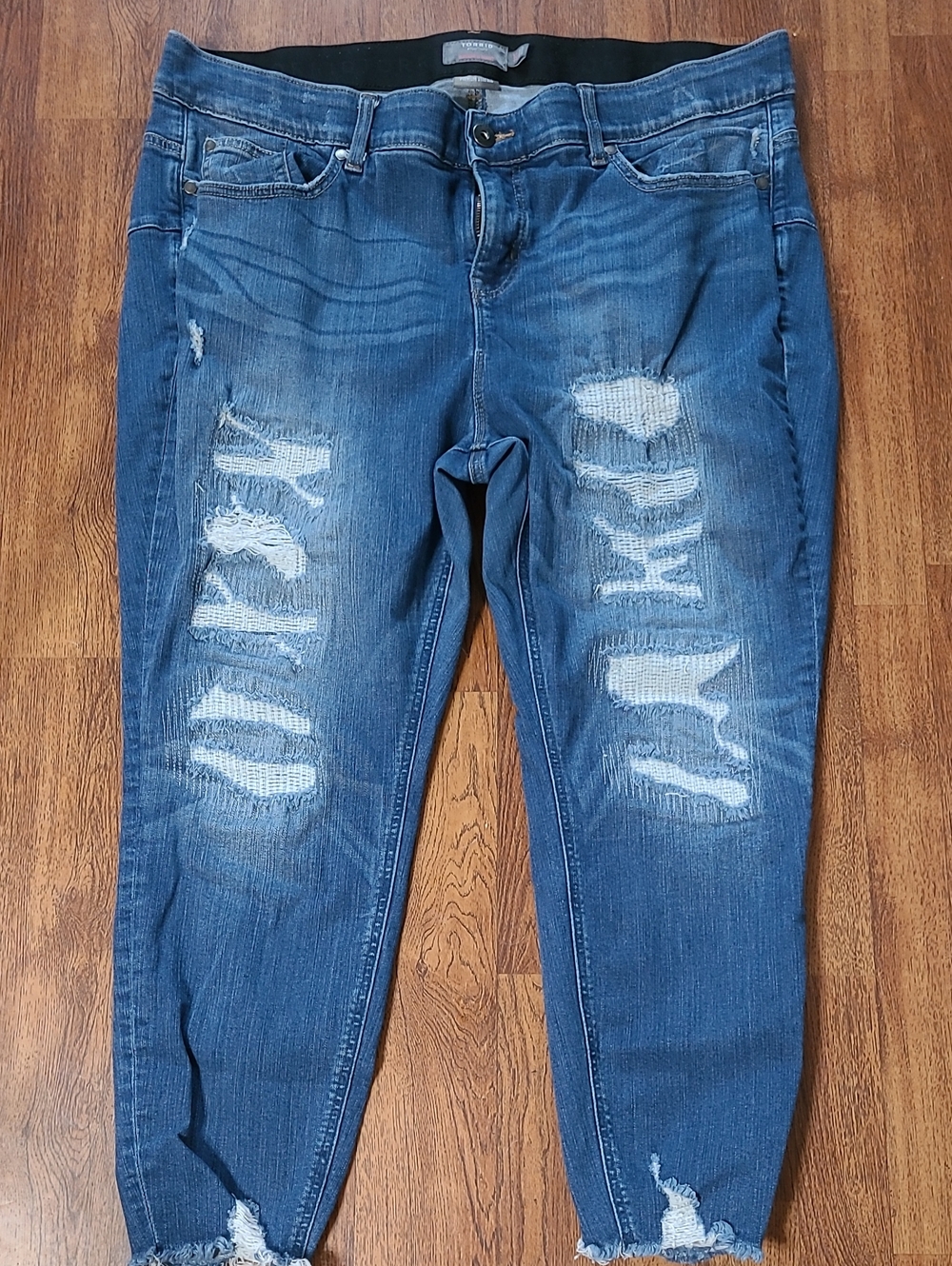 torrid Distressed Ankle Jeans in Blue